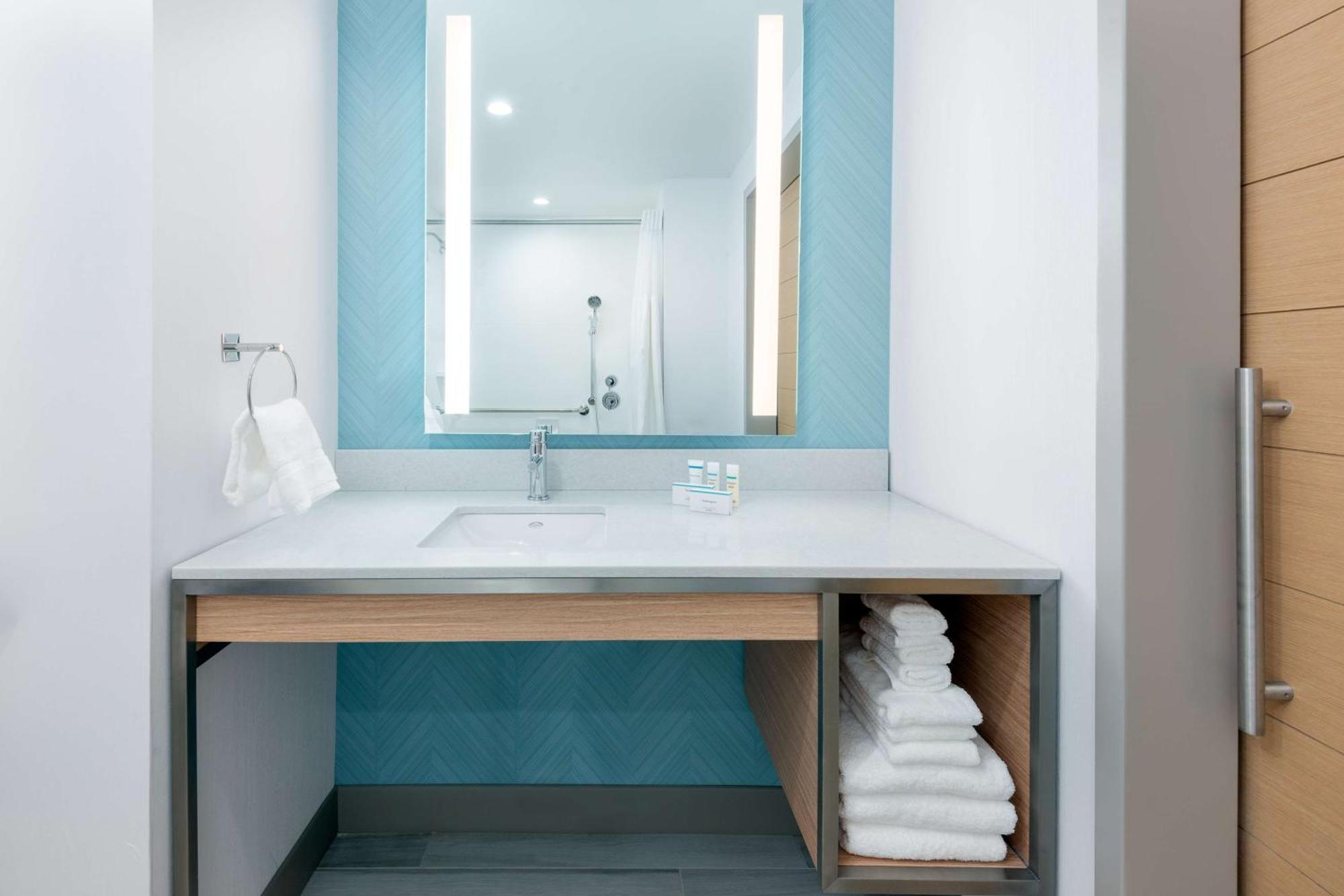 Hilton Garden Inn Panama City Airport, Fl Экстерьер фото
